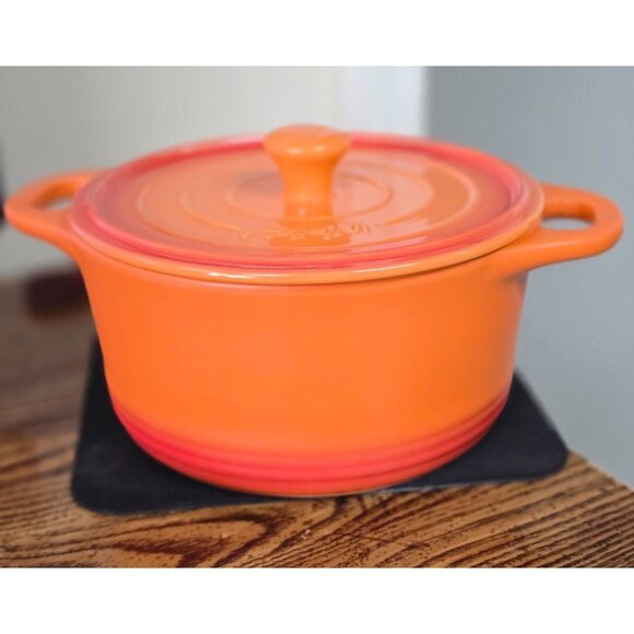 Parini Orange Gradient Cast Iron Dutch Oven W/ Lid 2.5 Qt Round Casserole Dish - Picture 4 of 11
